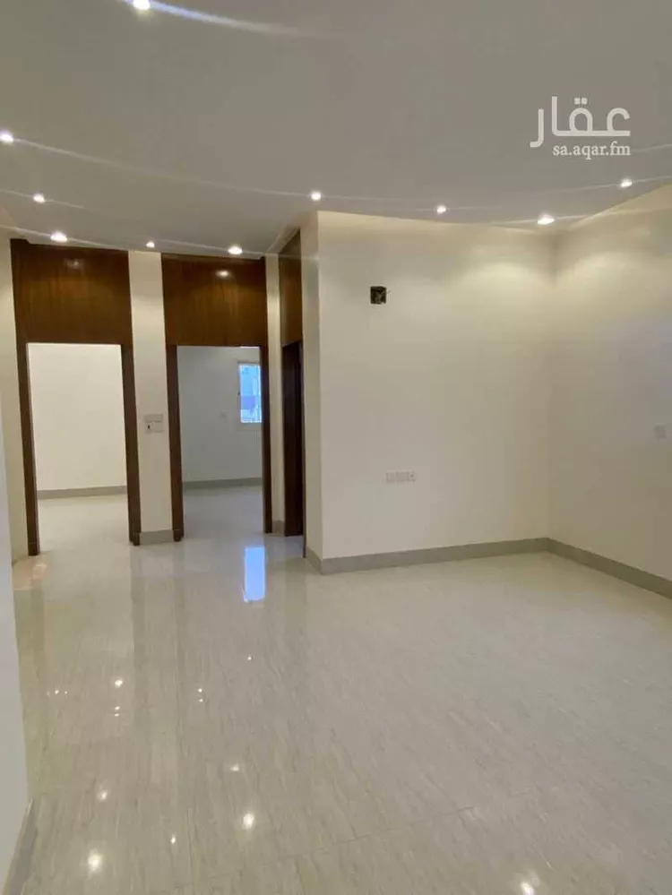 فيلا للبيع في شارع عفيفة بنت أحمد, حي الرمال, مدينة الرياض, منطقة الرياض