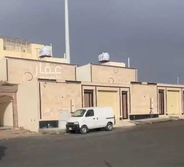 دور للبيع في شارع قيس ابن تميم الطائي, حي الصناعية, مدينة المدينة المنورة, منطقة المدينة المنورة 1 صورة