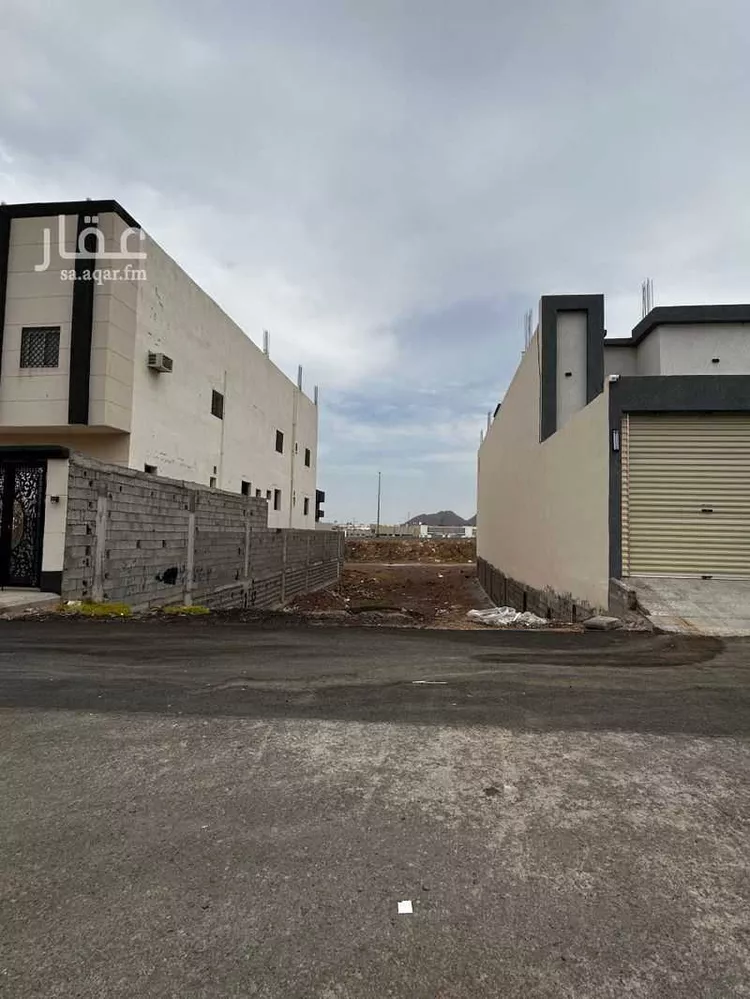 أرض للبيع في شارع قيس ابن اسماعيل, حي الصناعية, مدينة المدينة المنورة, منطقة المدينة المنورة