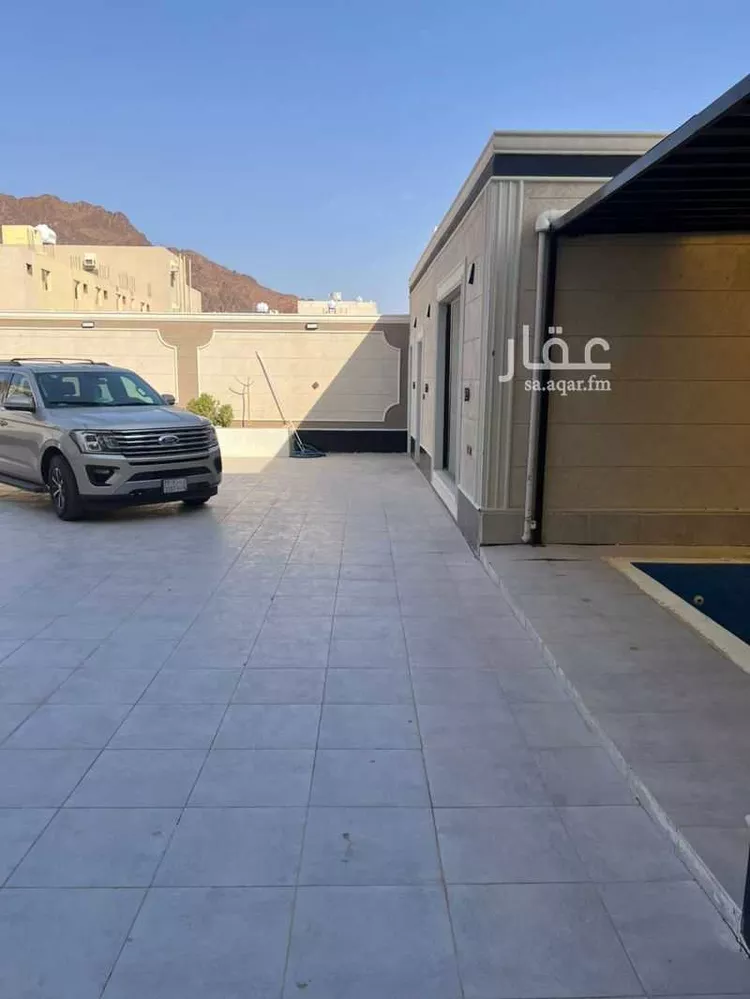 فيلا للبيع في شارع قيس بن عدى, حي الصناعية, مدينة المدينه المنوره, منطقة المدينة المنورة صورة 3