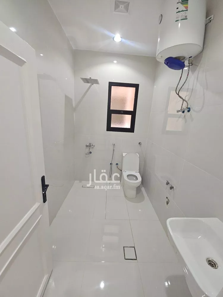 شقة للإيجار في شارع شهيد الدين ثم الوطن عبدالرحمن بن عزاز, حي الشهداء, مدينة الرياض, منطقة الرياض 8