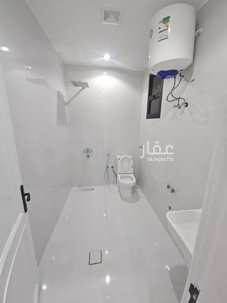 شقة للإيجار في شارع شهيد الدين ثم الوطن عبدالرحمن بن عزاز, حي الشهداء, مدينة الرياض, منطقة الرياض 13