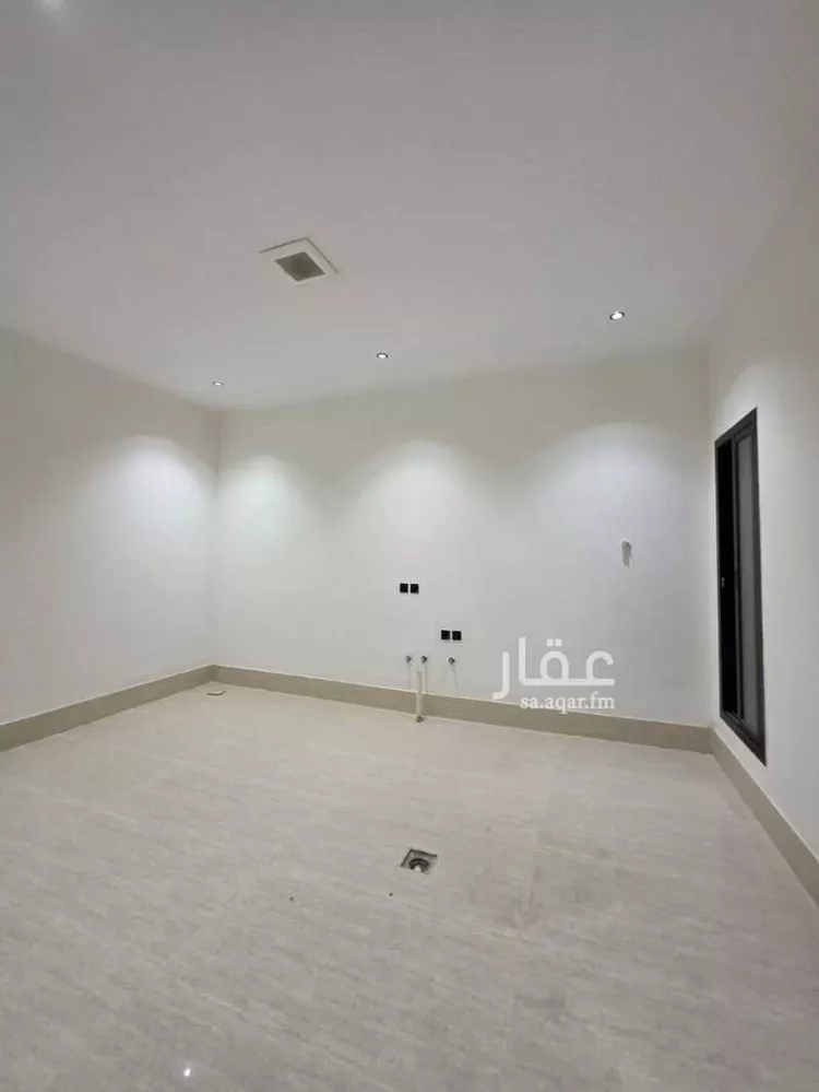 دور للبيع في شارع إسماعيل بن إبراهيم الربعي, حي طويق, مدينة الرياض, منطقة الرياض صورة 3