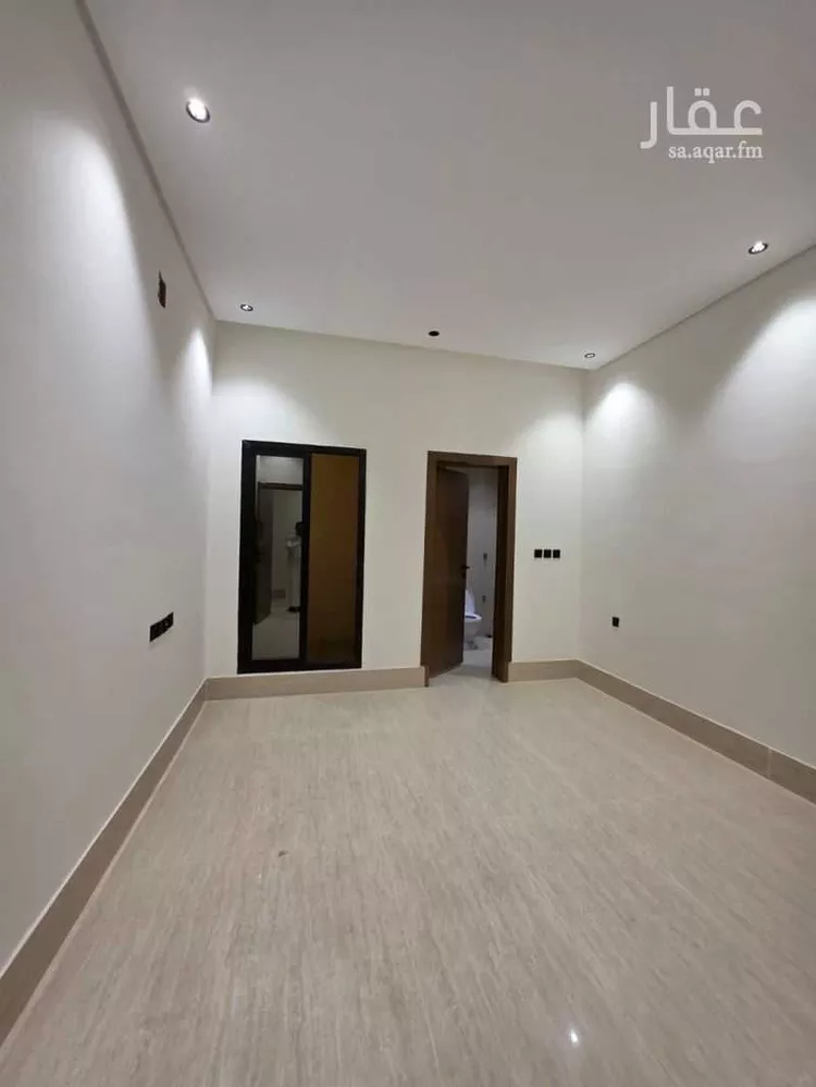 دور للبيع في شارع إسماعيل بن إبراهيم الربعي, حي طويق, مدينة الرياض, منطقة الرياض صورة 4