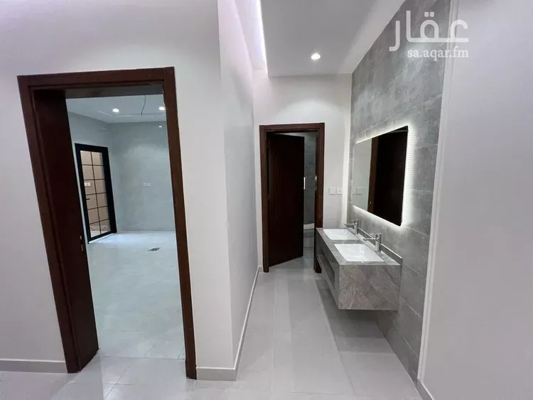 فيلا للبيع في شارع رفاعة ابن مبشر ابن الحارث الظفري, حي العاقول, مدينة المدينة المنورة, منطقة المدينة المنورة صورة 3
