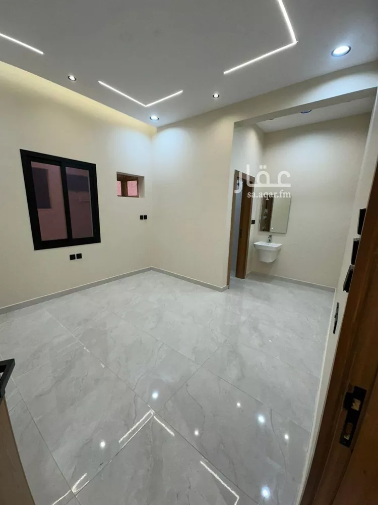 شقة للبيع في شارع أحمد عبد الله الفاسي, حي السويس 2, مدينة جازان, منطقة جازان صورة 2