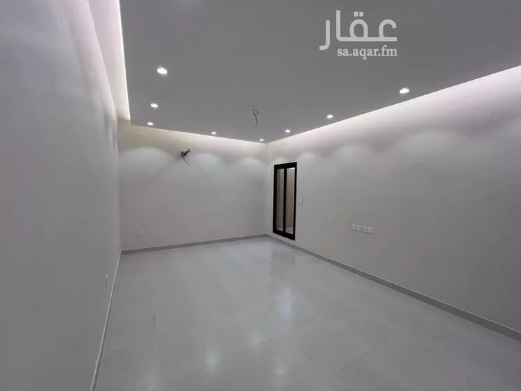 فيلا للبيع في شارع رفاعة ابن مبشر ابن الحارث الظفري, حي العاقول, مدينة المدينة المنورة, منطقة المدينة المنورة صورة 2
