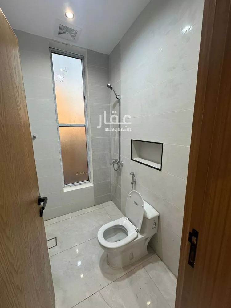 شقة للبيع في شارع أحمد عبد الله الفاسي, حي السويس 2, مدينة جازان, منطقة جازان صورة 5