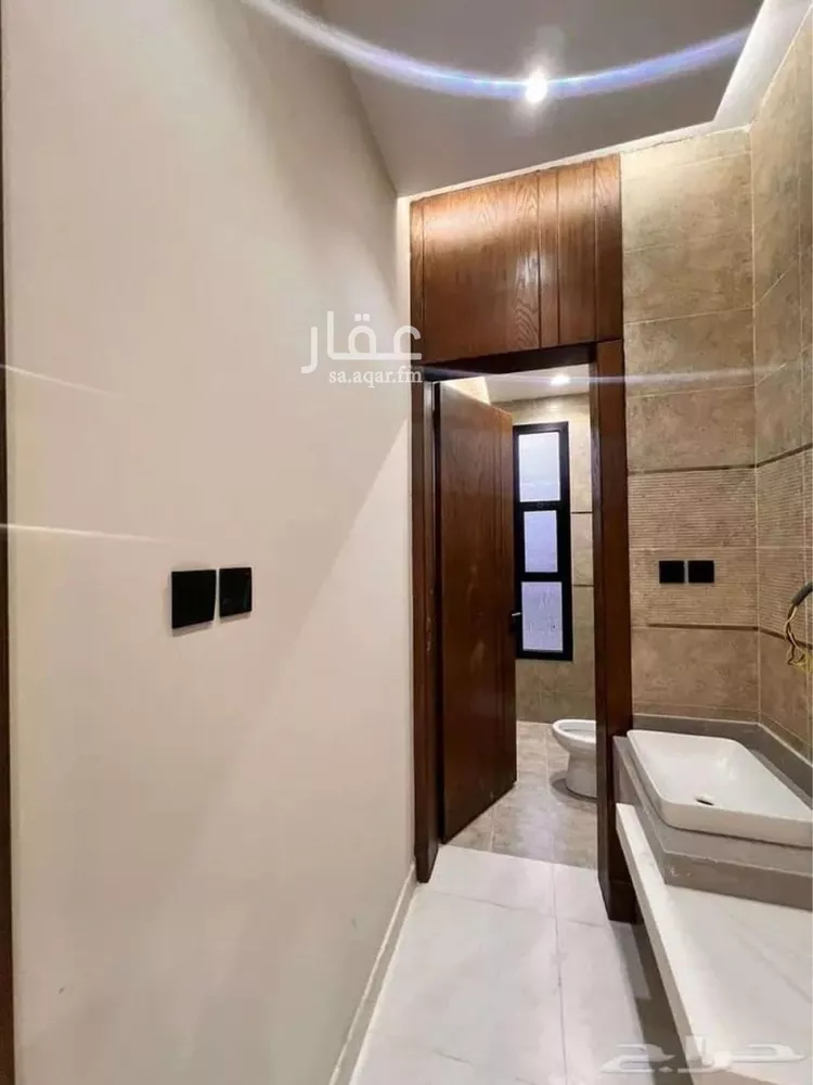 شقة للبيع في شارع مازن بن شيبان, حي المروج, مدينة أبها, منطقة عسير صورة 3