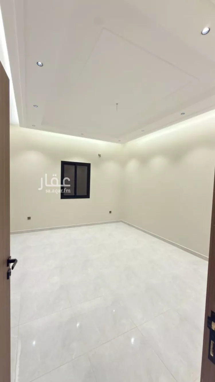 فيلا للبيع في شارع الظاهر بيبرس, حي السويس 1, مدينة جازان, منطقة جازان 9