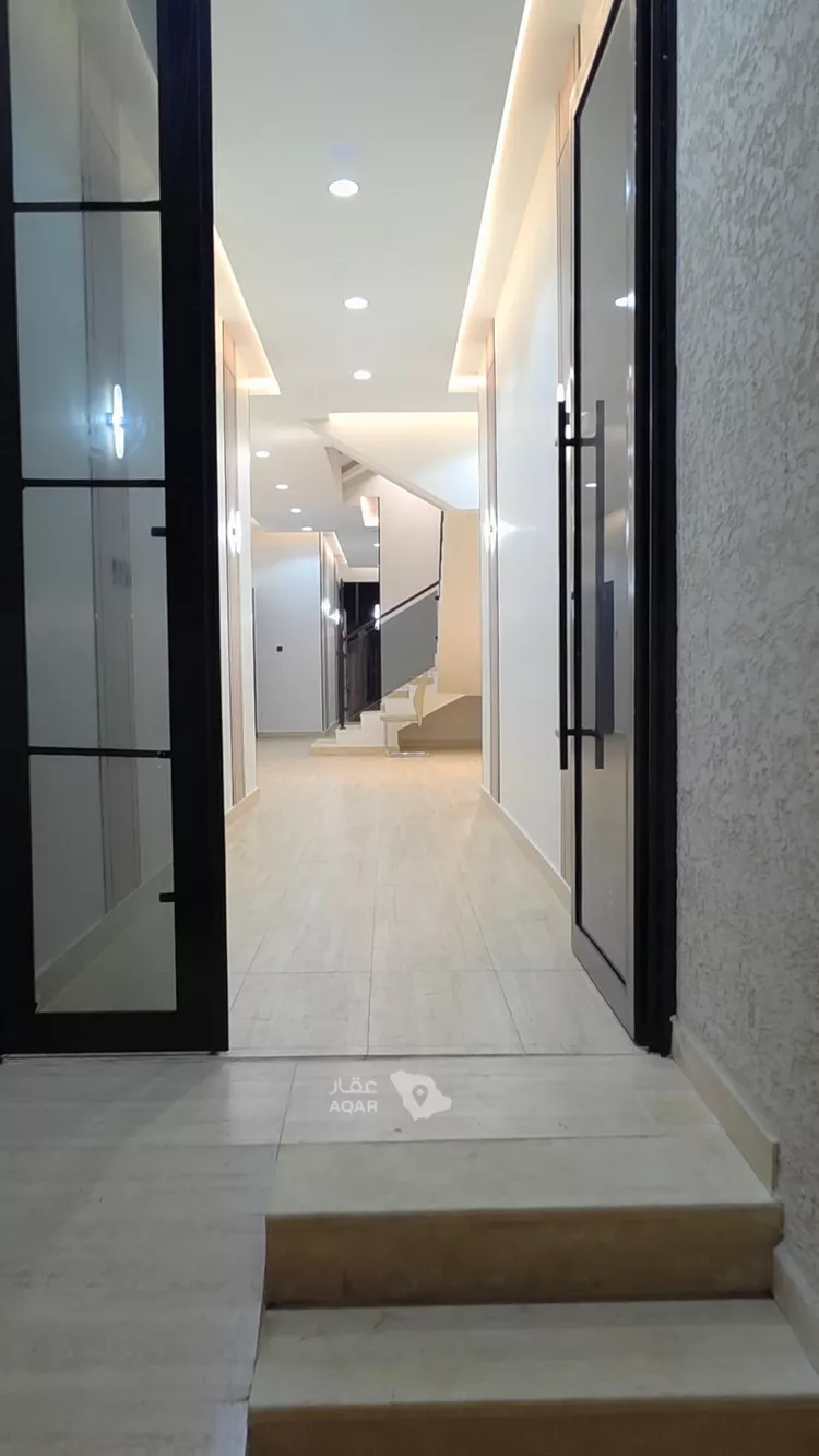 Apartment for Sale in Khamis Mushait Ar Rabie 7
