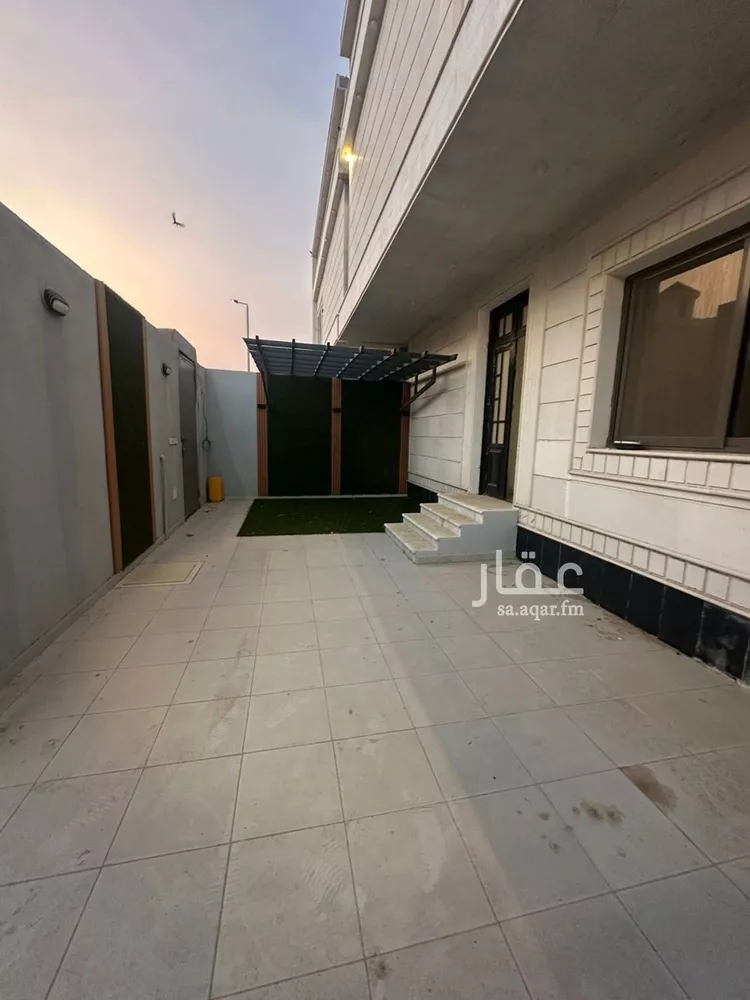 فيلا للبيع في شارع الحصين الذبياني, حي الروضة, مدينة جازان, منطقة جازان صورة 2