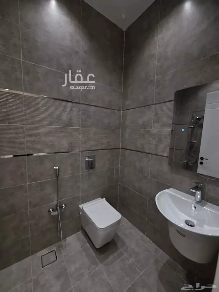 شقة للبيع في شارع محمد زبين الشهراني, حي الروضة, مدينة ابها, منطقة عسير صورة 4