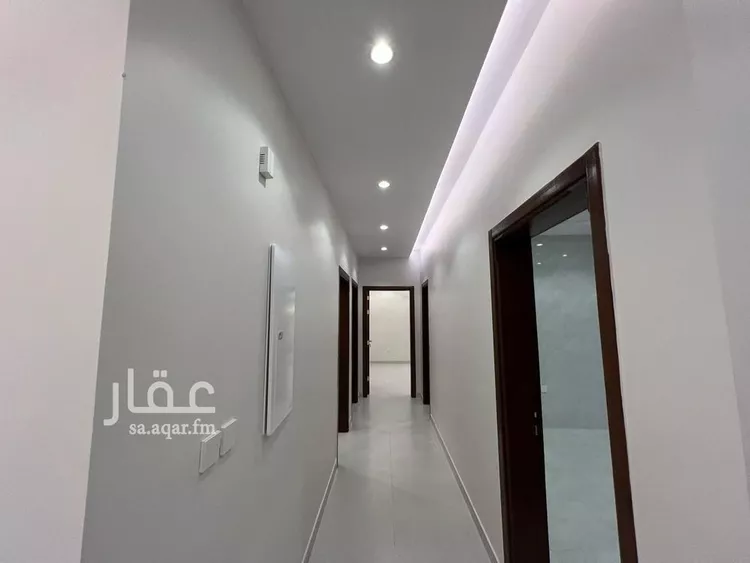 فيلا للبيع في شارع رفاعة ابن مبشر ابن الحارث الظفري, حي العاقول, مدينة المدينة المنورة, منطقة المدينة المنورة صورة 5