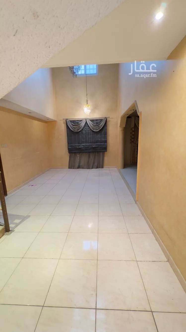 فيلا للبيع في شارع عثمان بن الخصيب, حي الملك فيصل, مدينة الرياض, منطقة الرياض صورة 2