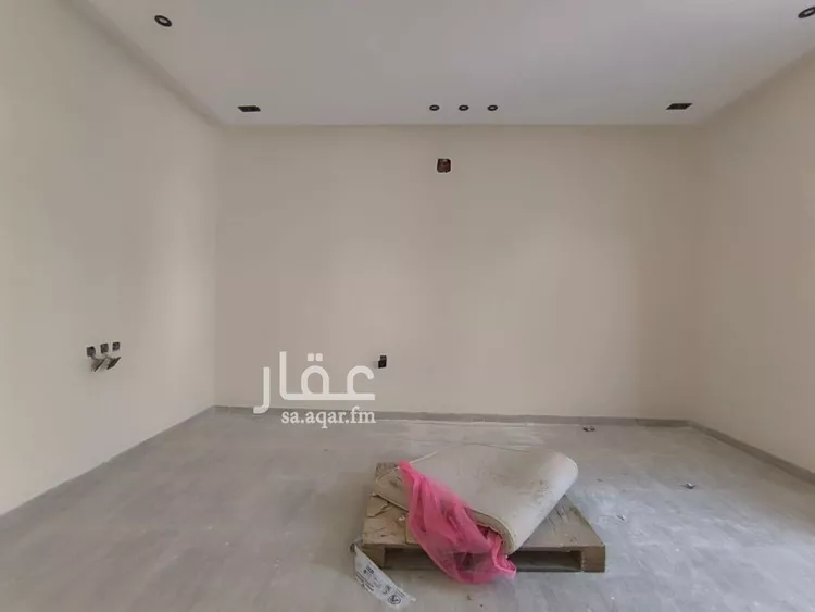 دور للبيع في شارع رضي الدين الحنبلي, حي عكاظ, مدينة الرياض, منطقة الرياض صورة 3