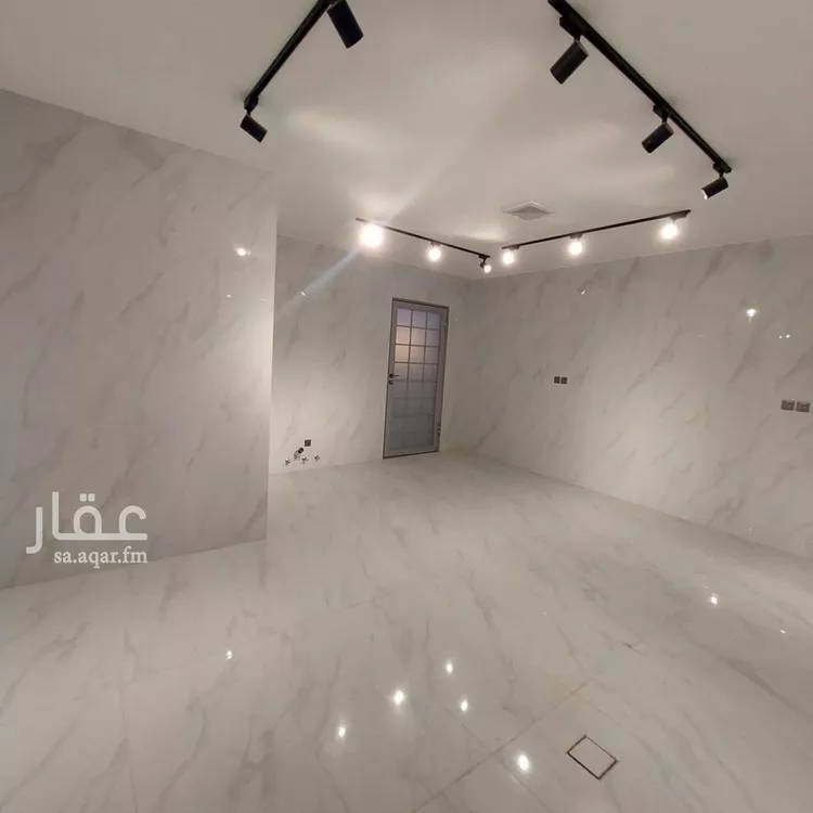 فيلا للبيع في شارع أبي مصعب الزهري, حي النرجس, مدينة الرياض, منطقة الرياض صورة 3
