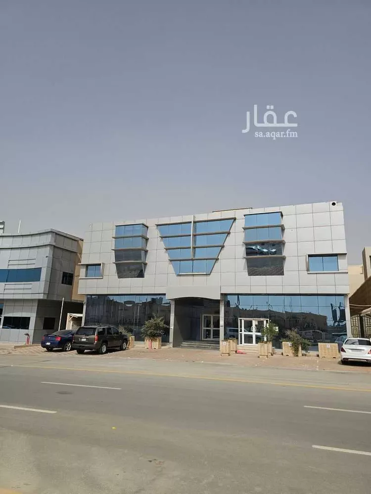مكتب تجاري للإيجار في شارع المؤرخ بن بشر, حي الربوة, مدينة الرياض, منطقة الرياض 1 صورة