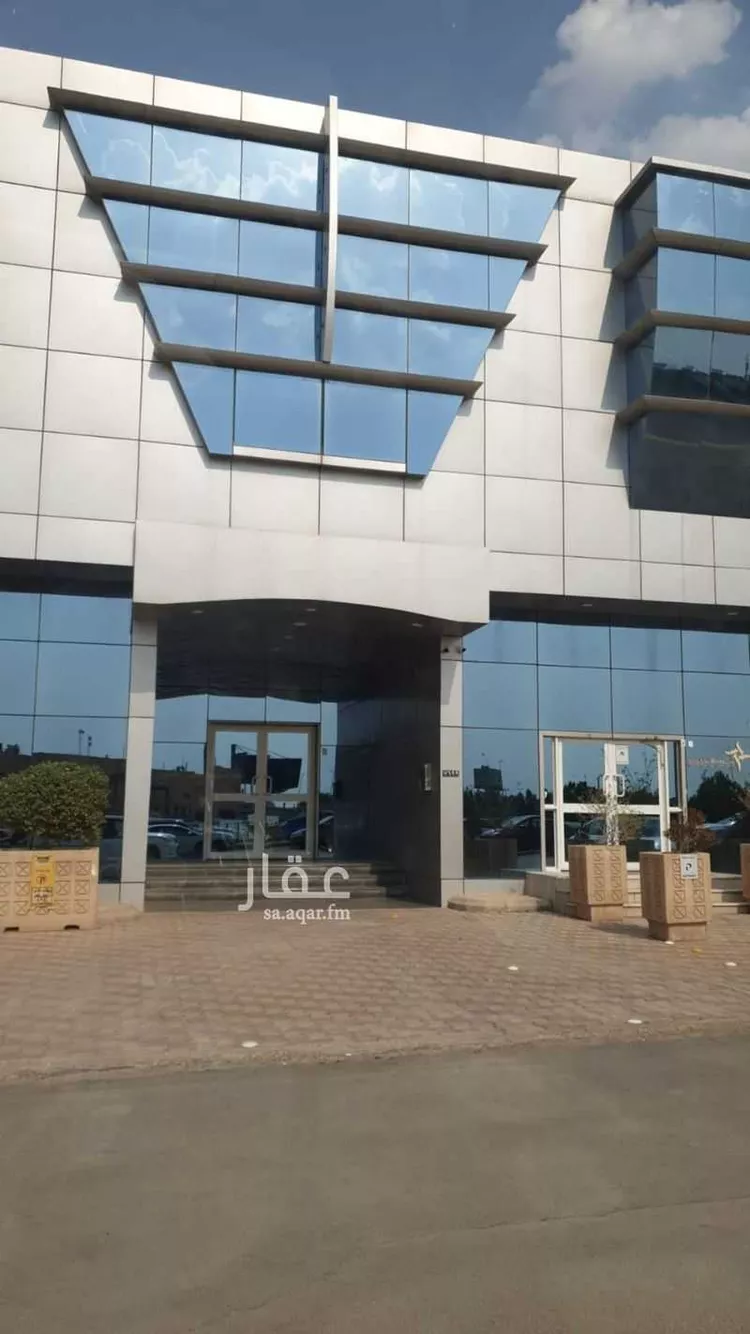 عمارة للإيجار في شارع المؤرخ بن بشر, حي الربوة, مدينة الرياض, منطقة الرياض