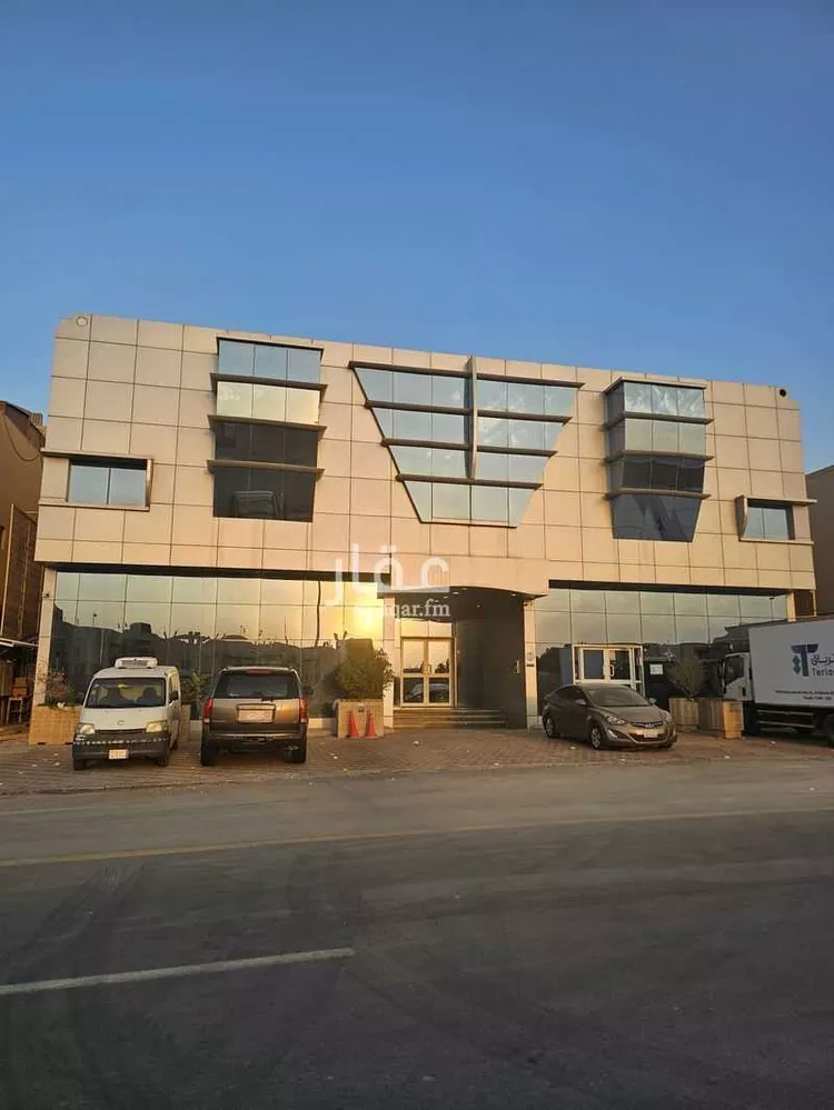 عمارة للبيع في شارع المؤرخ بن بشر, حي الربوة, مدينة الرياض, منطقة الرياض