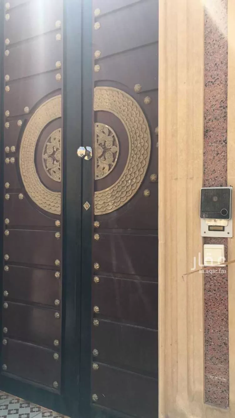 فيلا للبيع في شارع الغطاس, حي إشبيلية, مدينة الرياض, منطقة الرياض صورة 2