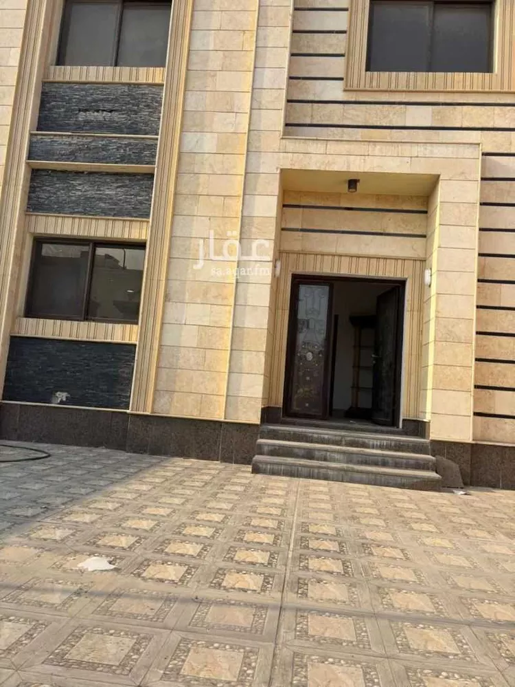 فيلا للبيع في شارع نجم الدين الشيباني, حي المنار, مدينة الدمام, المنطقة الشرقية صورة 2