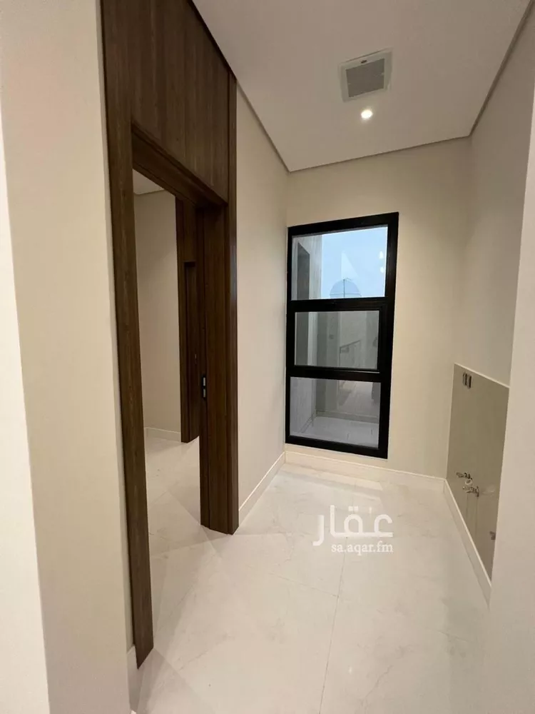 فيلا للبيع في شارع أبي بكر الآجري, حي المهدية, مدينة الرياض, منطقة الرياض صورة 2