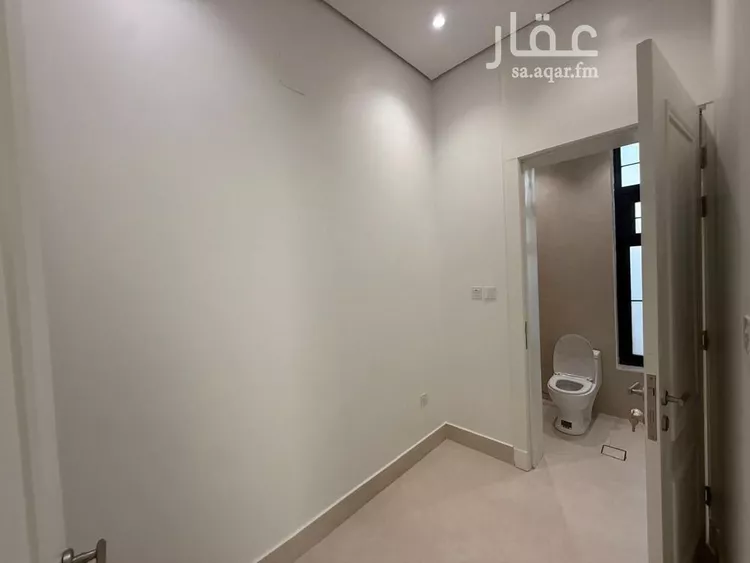 فيلا للبيع في شارع السيل الكبير, حي المهدية, مدينة الرياض, منطقة الرياض 17