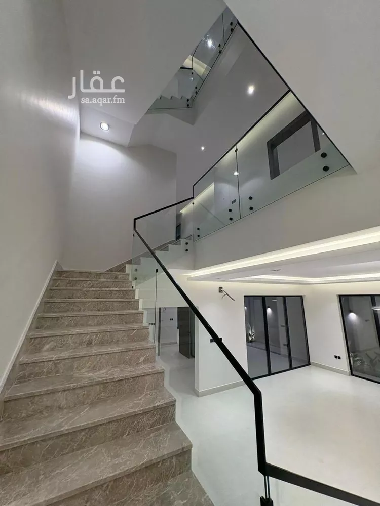 فيلا للبيع في شارع عمر بن يوسف المقرئ, حي المهدية, مدينة الرياض, منطقة الرياض صورة 3