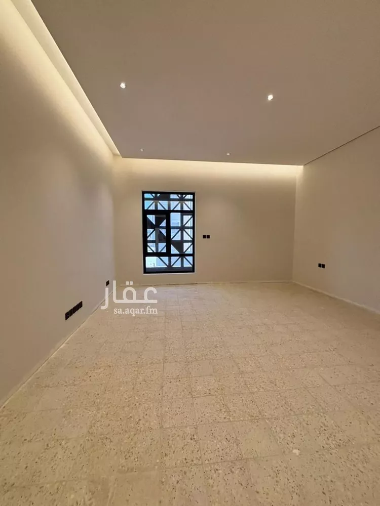 فيلا للبيع في شارع محمد بن عيسى العدني, حي المهدية, مدينة الرياض, منطقة الرياض 16