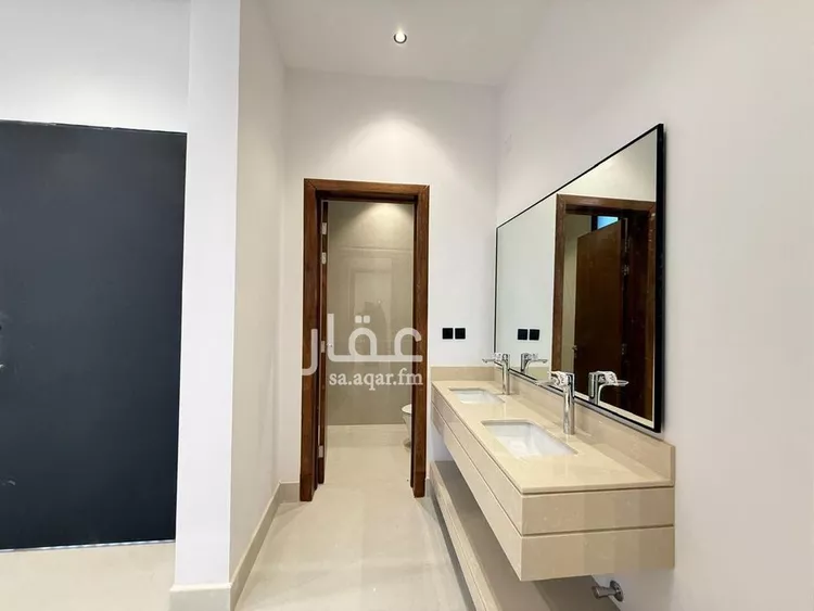 فيلا للبيع في شارع أبي الحسن الأسفرائيني, حي المهدية, مدينة الرياض, منطقة الرياض صورة 5