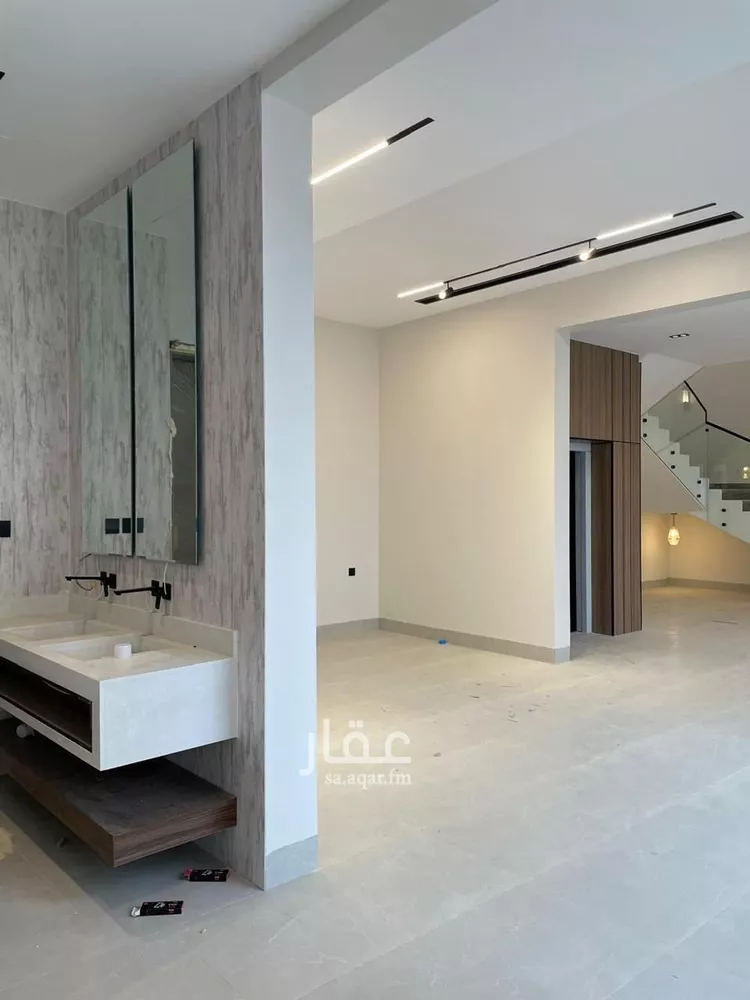 فيلا للبيع في شارع أحمد مفتي المكي الحنفي, حي المهدية, مدينة الرياض, منطقة الرياض صورة 3