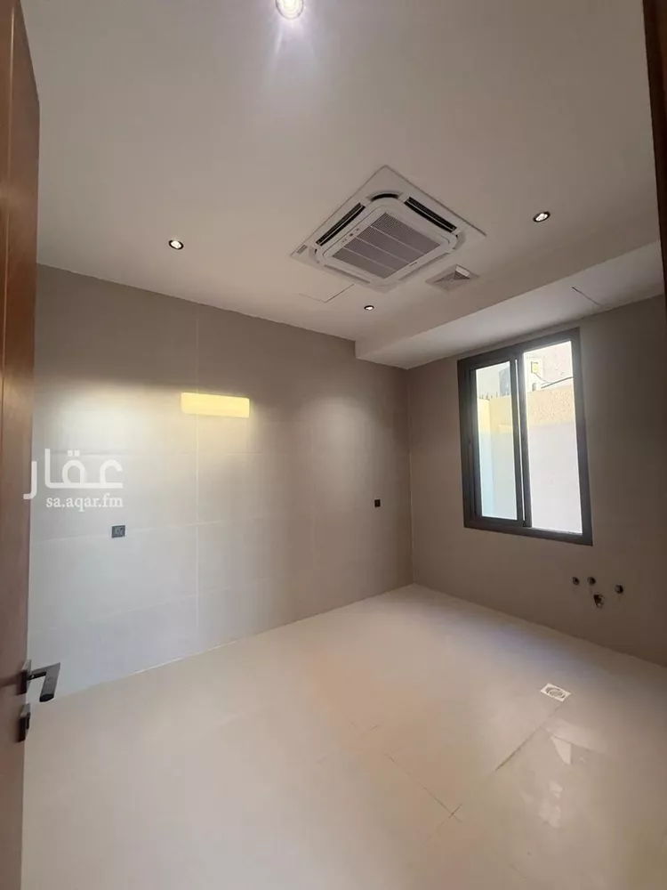 فيلا للبيع في شارع قطب الدين بن السلطان, حي المهدية, مدينة الرياض, منطقة الرياض صورة 5