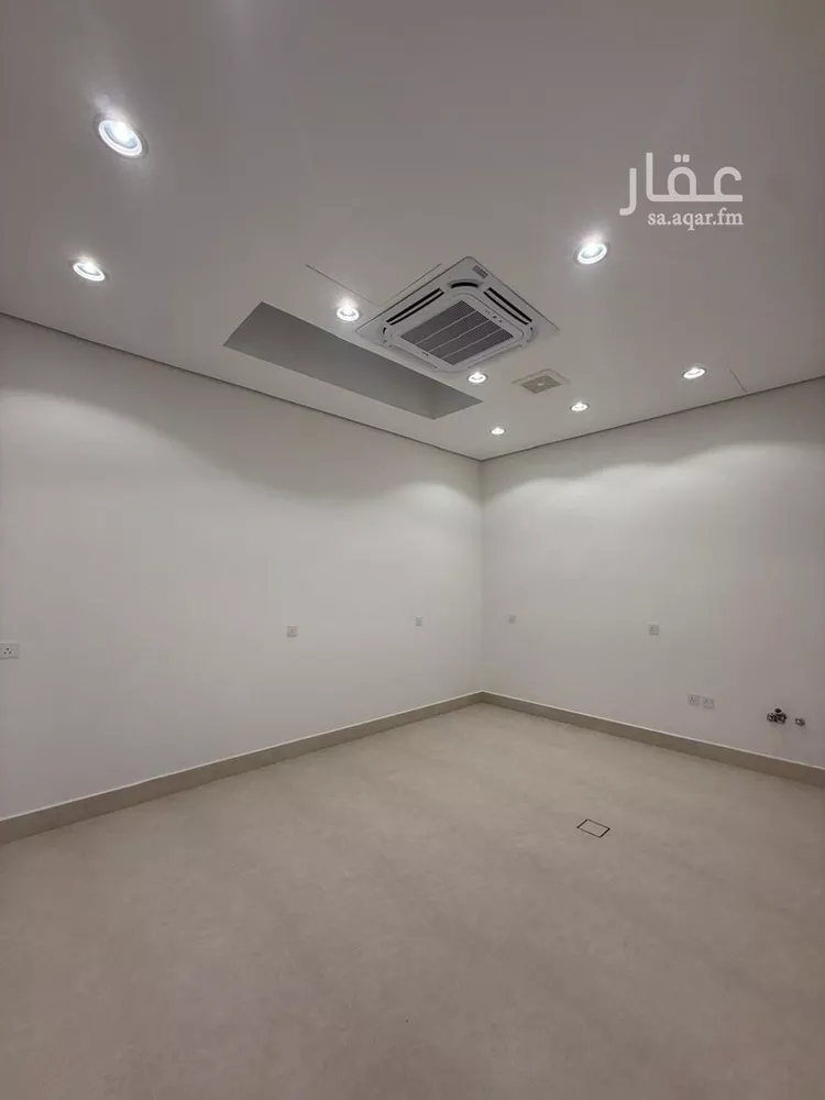 فيلا للبيع في شارع السيل الكبير, حي المهدية, مدينة الرياض, منطقة الرياض 7