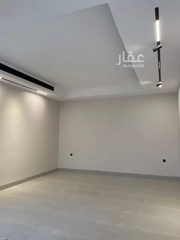 فيلا للبيع في شارع الحافظ بن كثير, حي المهدية, مدينة الرياض, منطقة الرياض صورة 3