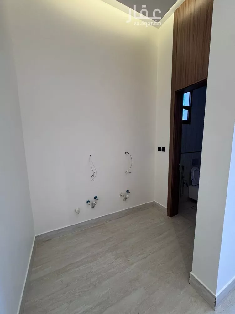 فيلا للبيع في شارع السيل الكبير, حي المهدية, مدينة الرياض, منطقة الرياض صورة 3