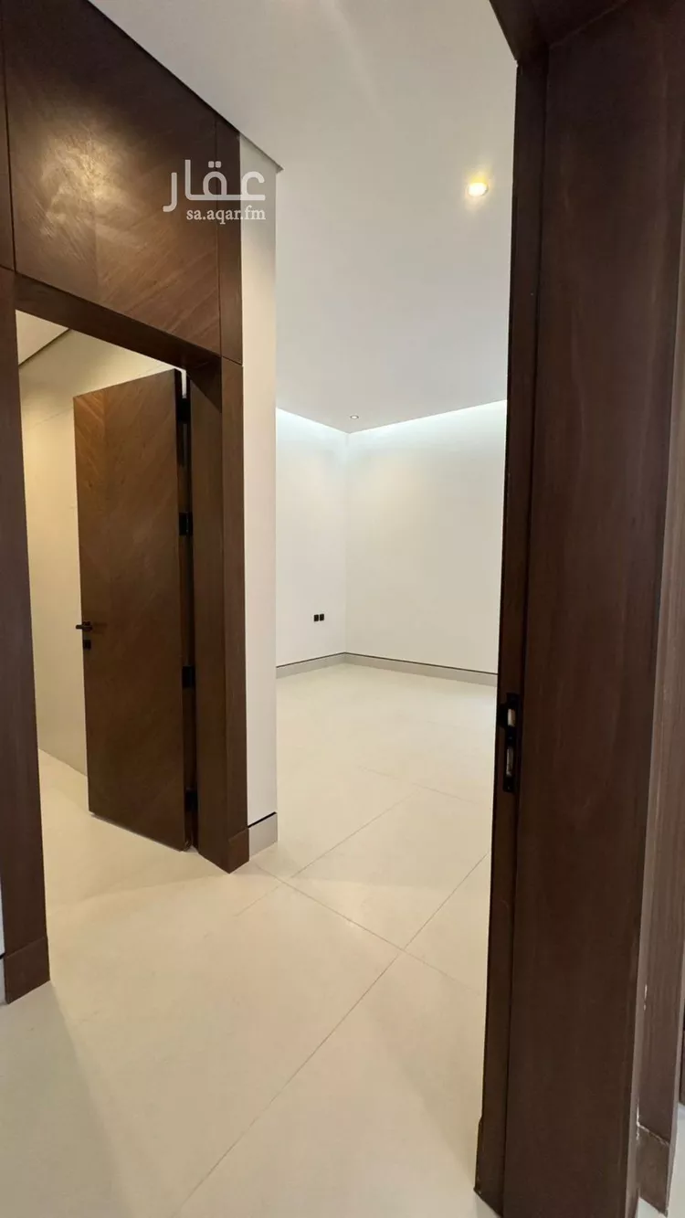 فيلا للبيع في شارع السيل الكبير, حي المهدية, مدينة الرياض, منطقة الرياض صورة 4