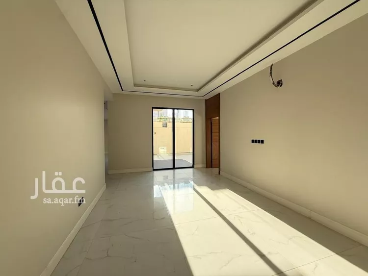 فيلا للبيع في شارع محمد بن عيسى العدني, حي المهدية, مدينة الرياض, منطقة الرياض صورة 3