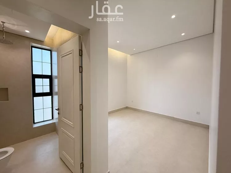 فيلا للبيع في شارع السيل الكبير, حي المهدية, مدينة الرياض, منطقة الرياض 8