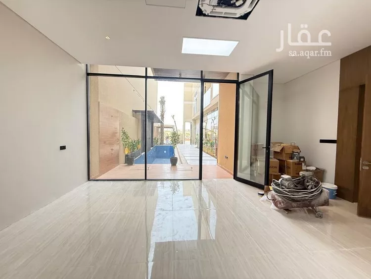 فيلا للبيع في شارع السيل الكبير, حي المهدية, مدينة الرياض, منطقة الرياض 18