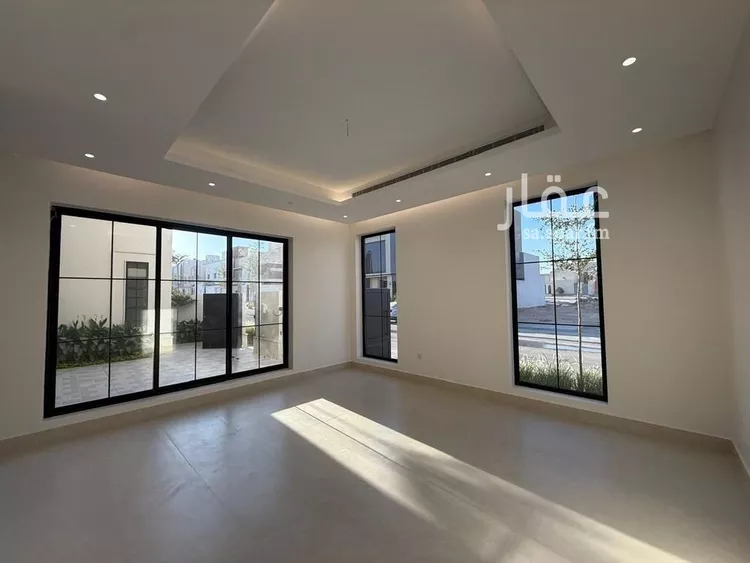 فيلا للبيع في شارع السيل الكبير, حي المهدية, مدينة الرياض, منطقة الرياض صورة 2