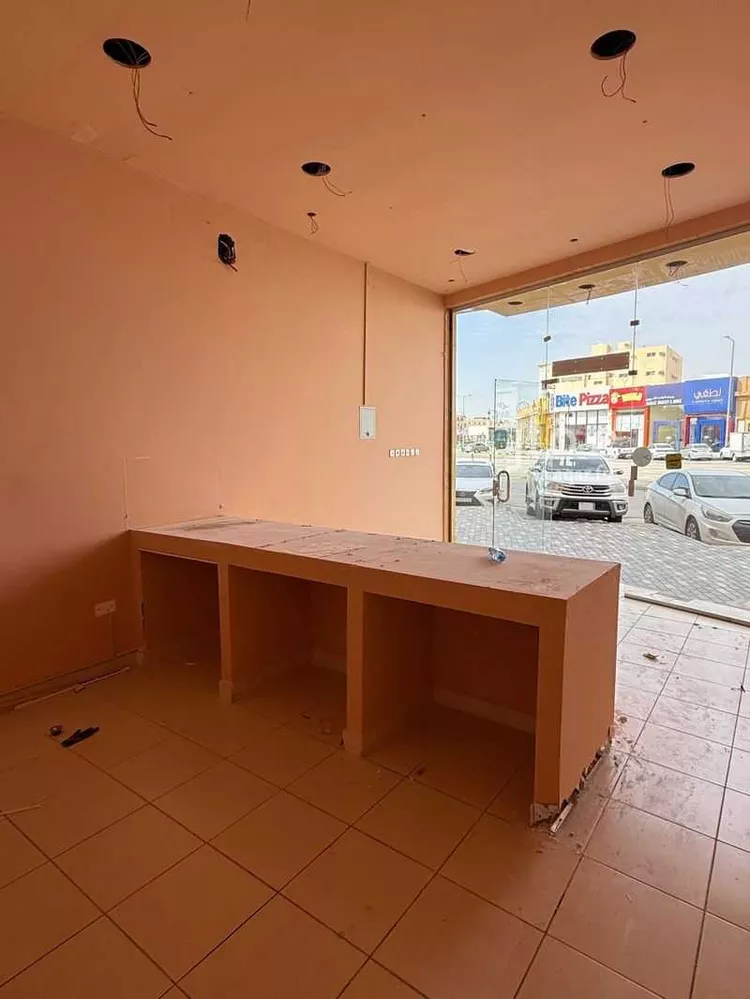 محل للإيجار في شارع الرايه, حي النهضة, مدينة بريدة, منطقة القصيم صورة 3