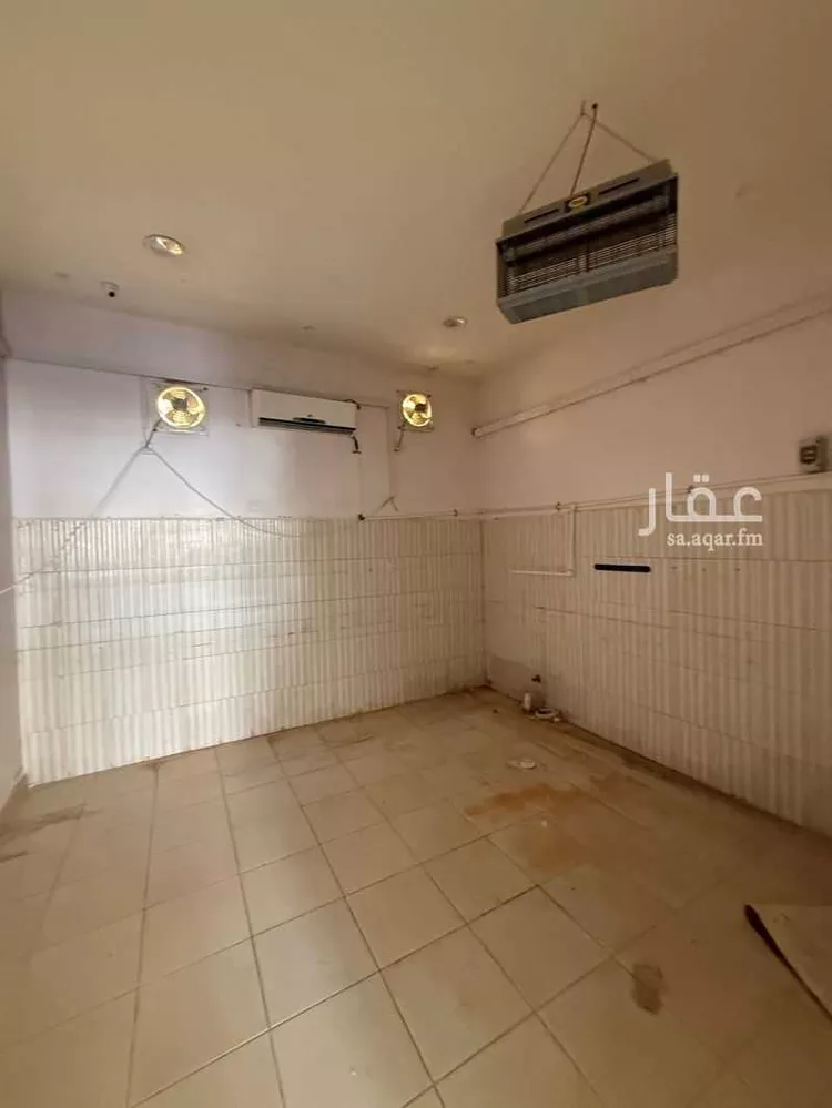 محل للإيجار في شارع الرايه, حي النهضة, مدينة بريده, منطقة القصيم صورة 2