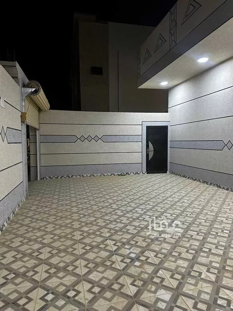 دور للبيع في شارع البهاء محمد بن القاضي, حي الشفاء, مدينة تبوك, منطقة تبوك صورة 2