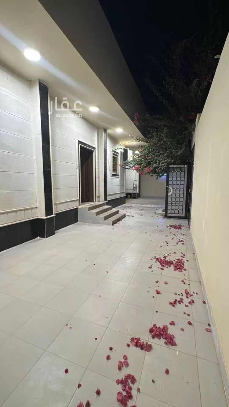 دور للإيجار في شارع الوليدية, حي اليرموك, مدينة تبوك, منطقة تبوك صورة 2