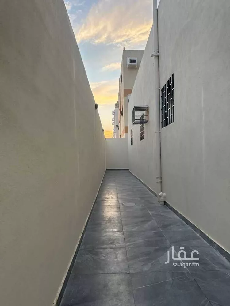 دور للبيع في شارع سلطان زمزمي, حي الياسمين, مدينة تبوك, منطقة تبوك صورة 3