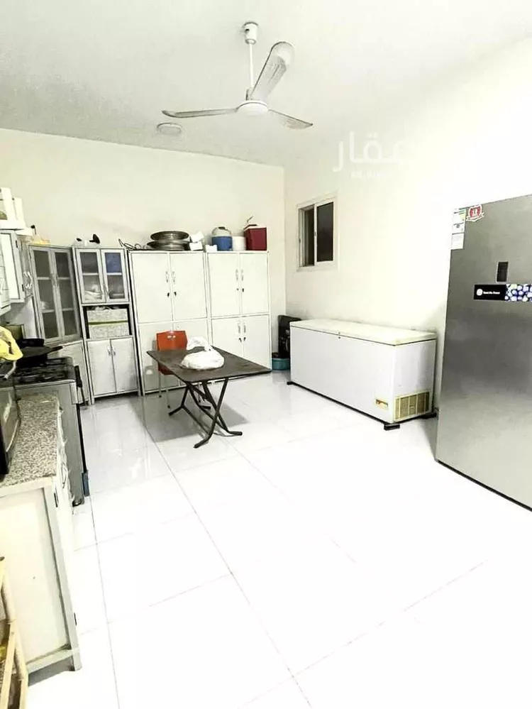 فيلا للبيع في شارع الاحنف ابن قيس, حي الشقة, مدينة بريدة, منطقة القصيم صورة 3