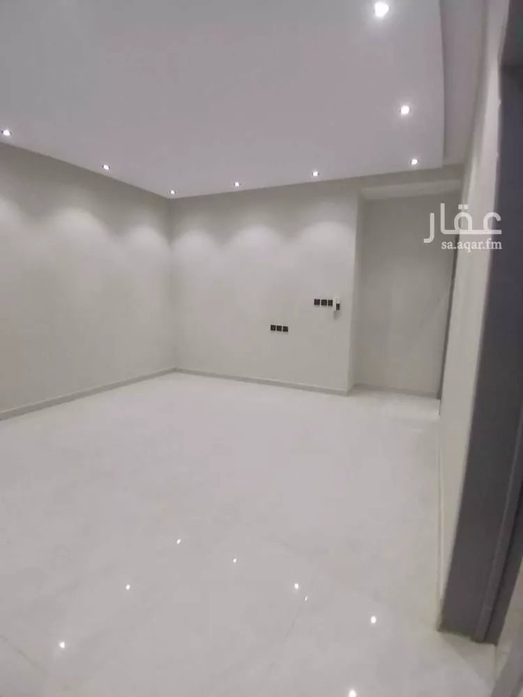 شقة للبيع في شارع وادي حقيل, حي بدر, مدينة الرياض, منطقة الرياض صورة 4
