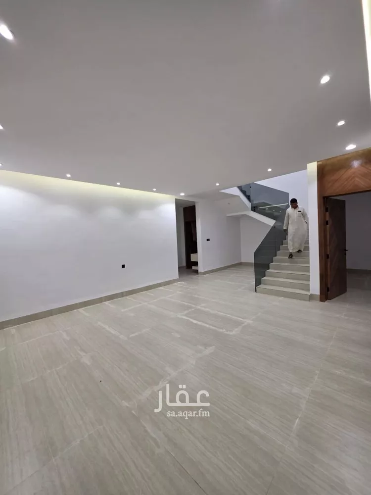 دور للبيع في شارع محمد بن طملون, حي العوالي, مدينة الرياض, منطقة الرياض صورة 3