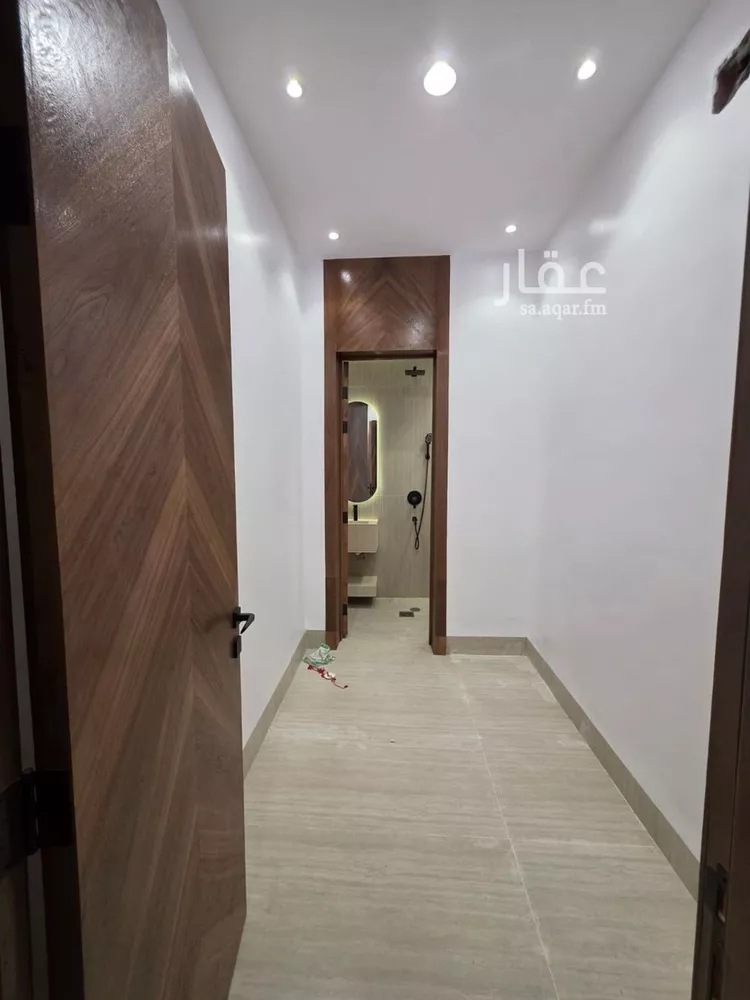 دور للبيع في شارع محمد بن طملون, حي العوالي, مدينة الرياض, منطقة الرياض صورة 5